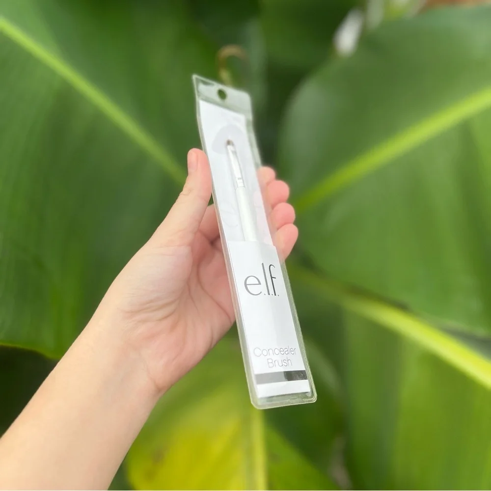 NEW e.l.f. Cosmetics Concealer Brush